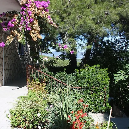 With A Parking Space Jelsa, Hvar - 5728 דירה