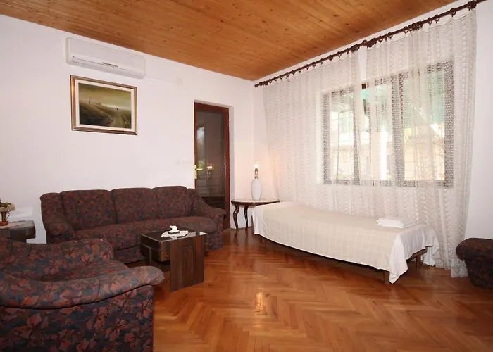 With A Parking Space Jelsa, Hvar - 5728 Jelsa (Hvar)