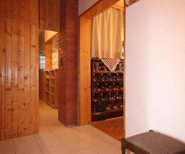 Apartman With A Parking Space Jelsa, Hvar - 5728