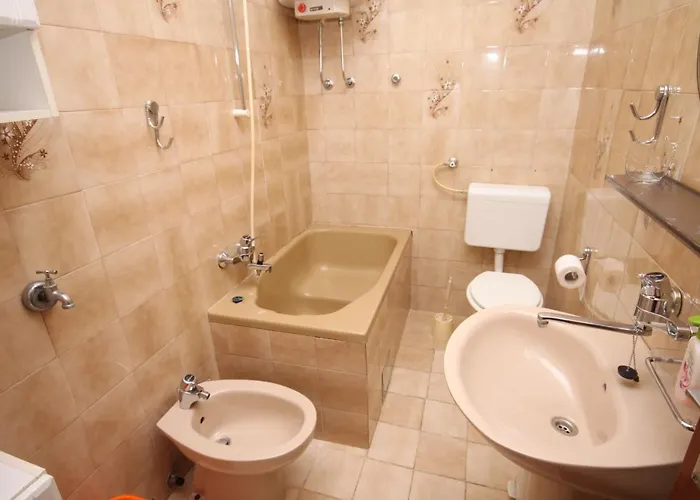 With A Parking Space Jelsa, Hvar - 5728 * Jelsa (Hvar)