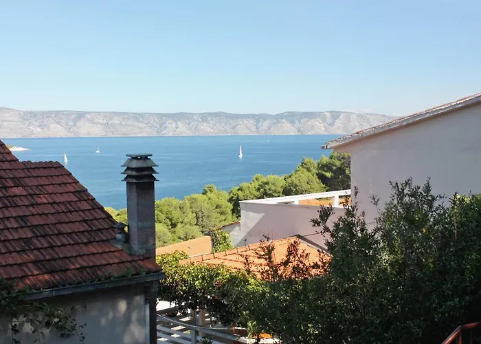 Apartman With A Parking Space Jelsa, Hvar - 5728 *