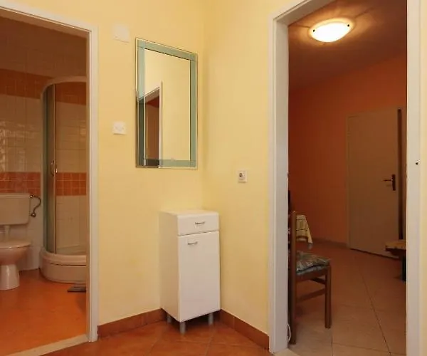 With A Parking Space Jelsa, Hvar - 5728 * Jelsa (Hvar)