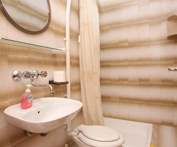 With A Parking Space Jelsa, Hvar - 5728 * Jelsa (Hvar)